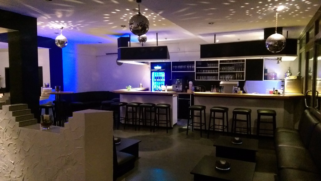 Bar 1